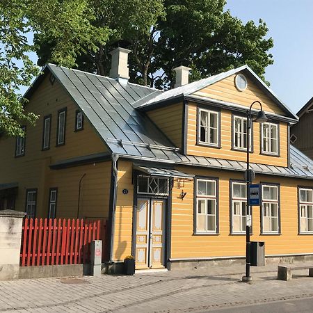Lossi Apartment Kuressaare Bagian luar foto
