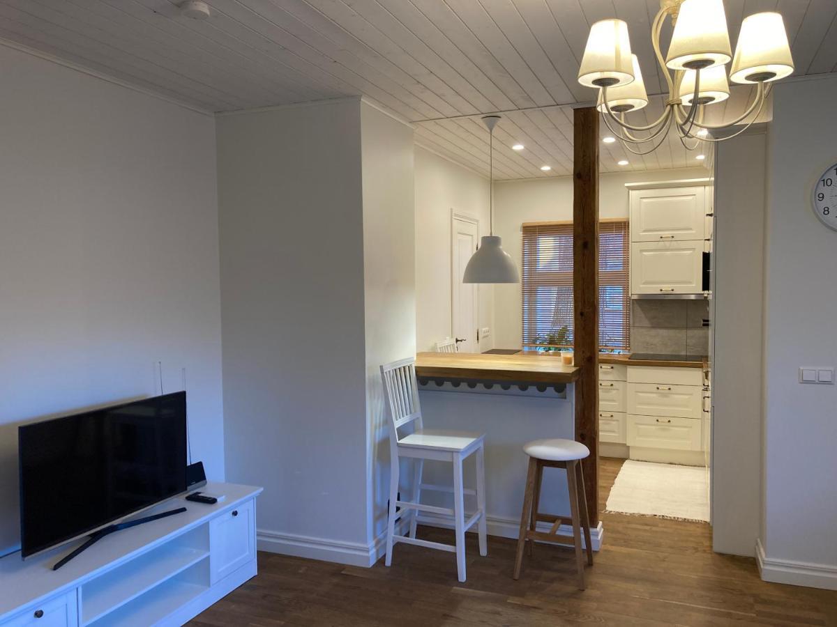Lossi Apartment Kuressaare Bagian luar foto